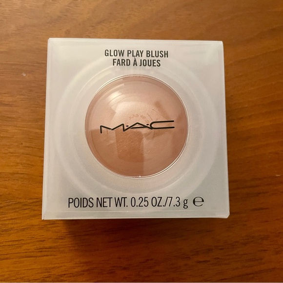 MAC Cosmetics GLOW PLAY CUSHIONY BLUSH in So Natural - Picture 9 of 14